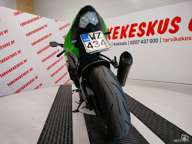 Kawasaki ZX-10R 9