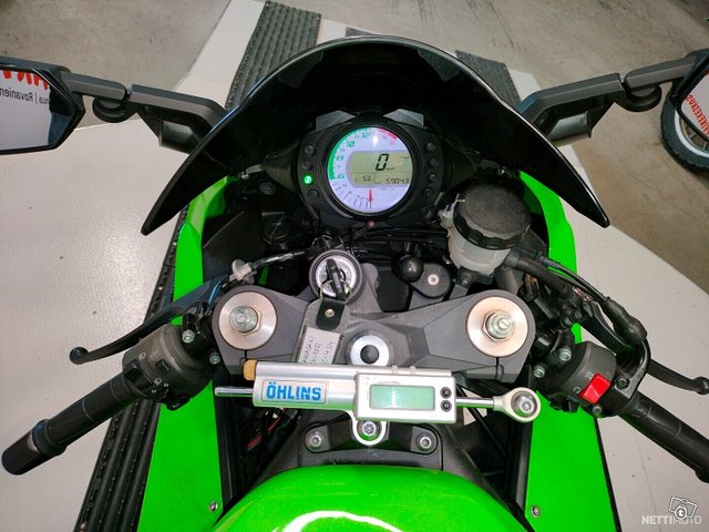 Kawasaki ZX-10R 16