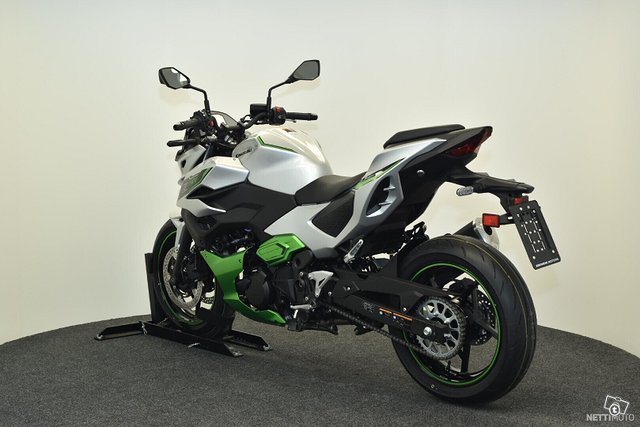 Kawasaki Z 6