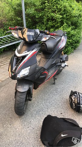 Aprilia Sr