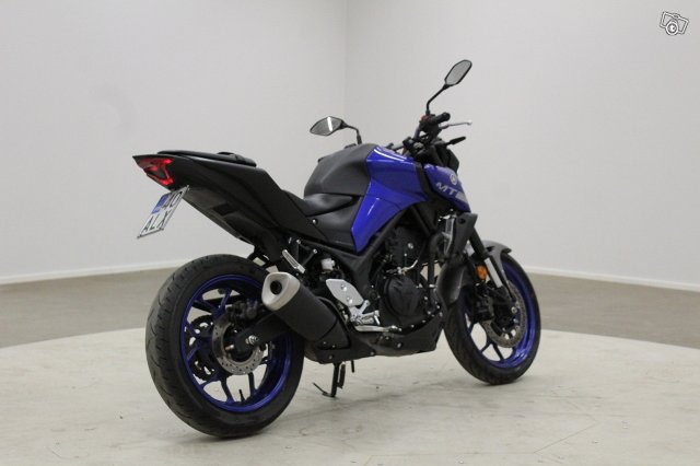 Yamaha MT-03 7