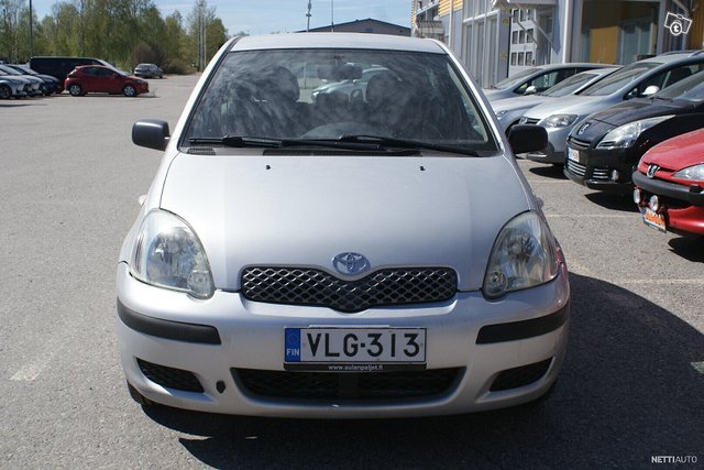 Toyota Yaris 2