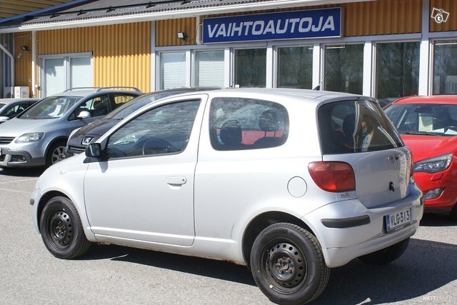 Toyota Yaris 5