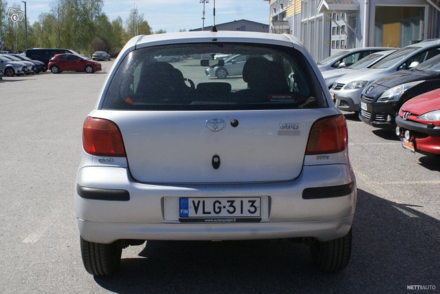 Toyota Yaris 6