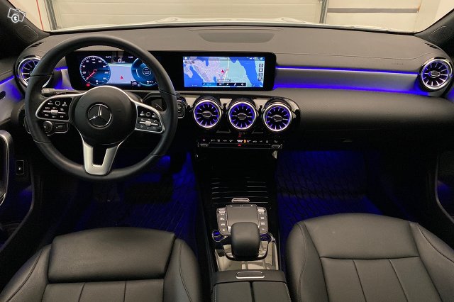 Mercedes-Benz CLA 11