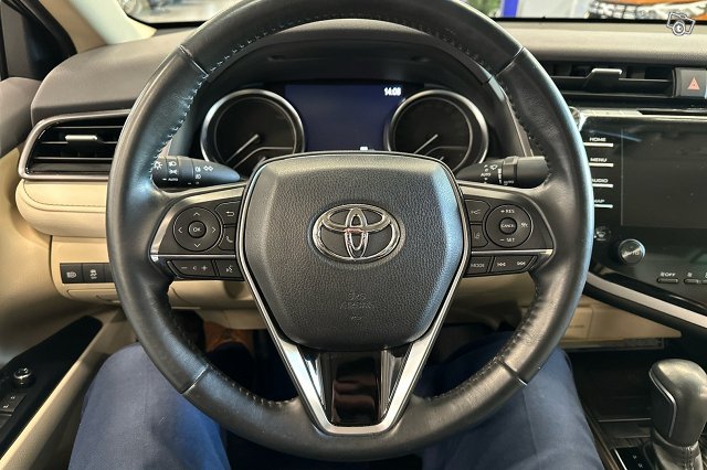 Toyota Camry 11