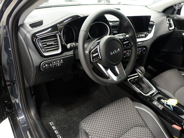 KIA Ceed 8