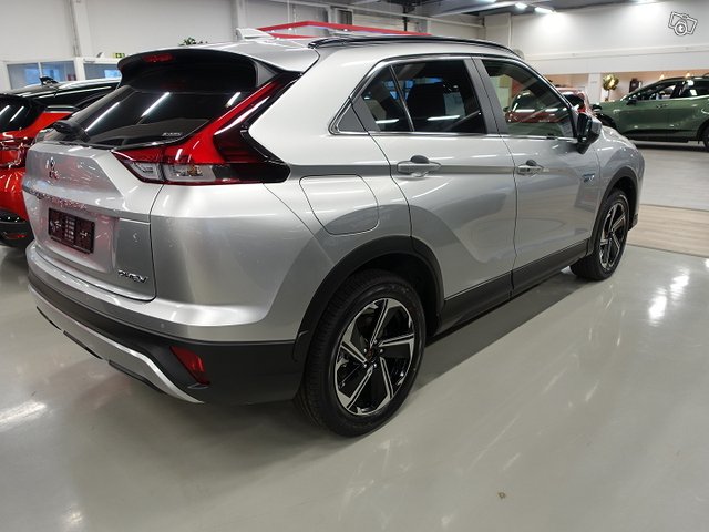 MITSUBISHI Eclipse Cross 5