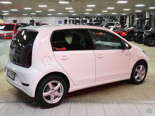 VOLKSWAGEN Up 4