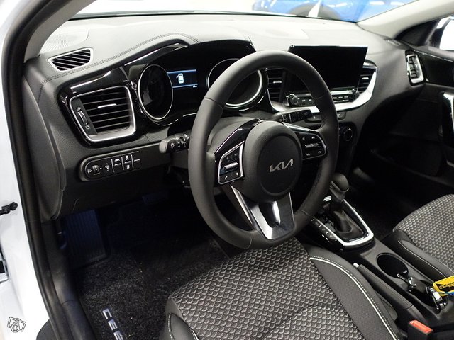 KIA Ceed 8