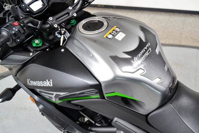 Kawasaki VERSYS 9