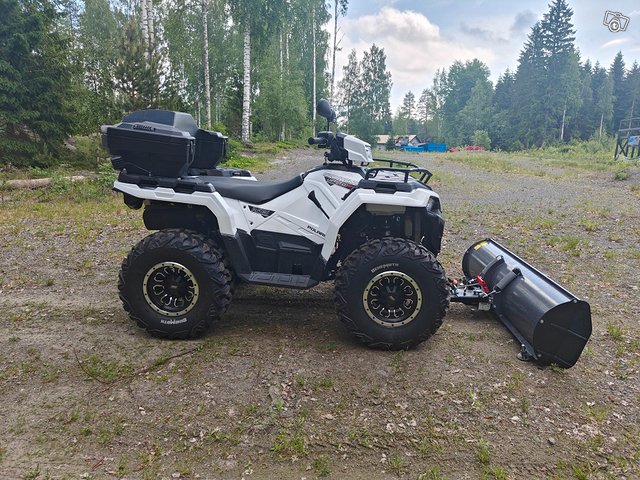 Polaris Sportsman 570 5