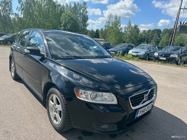 Volvo V50 3