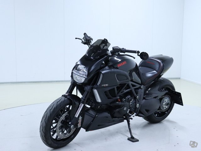 Ducati Diavel 4