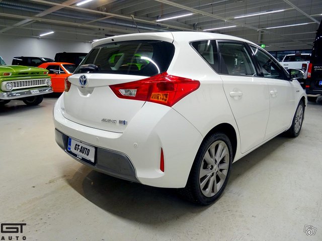 Toyota Auris 19