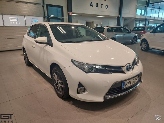 Toyota Auris 17