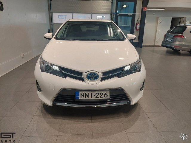 Toyota Auris 18