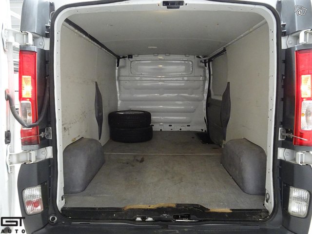 Renault Trafic 6