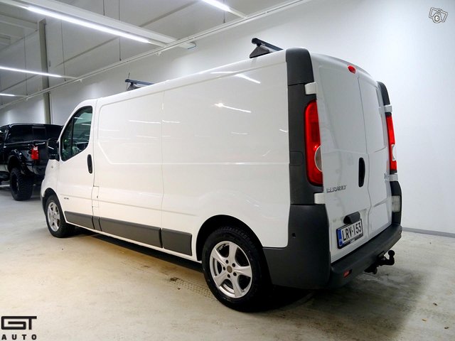 Renault Trafic 13