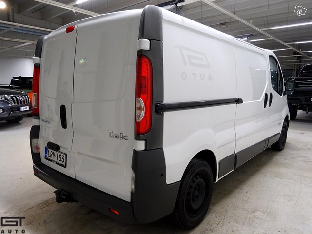 Renault Trafic 16