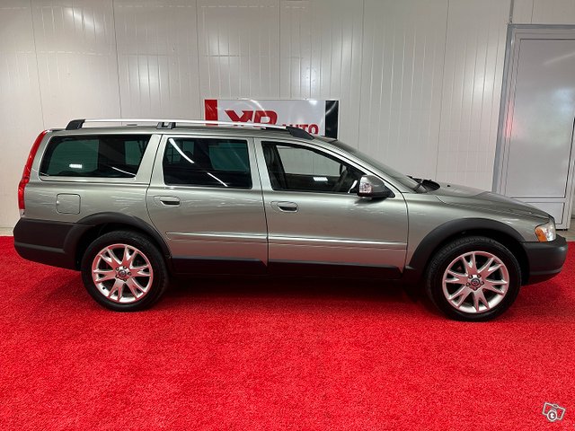 Volvo XC70 2