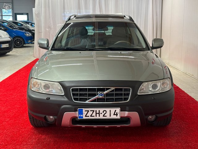 Volvo XC70 8