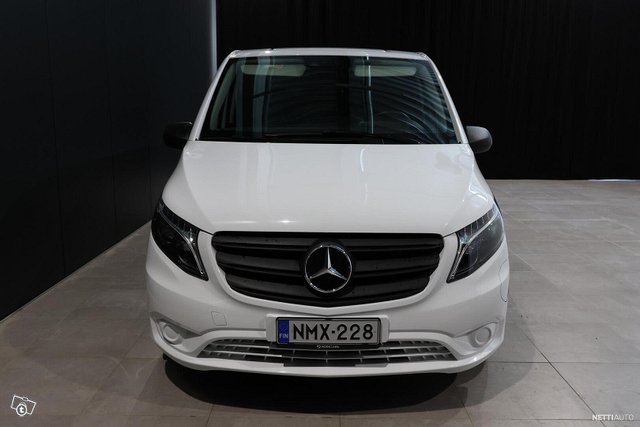 Mercedes-Benz Vito 2