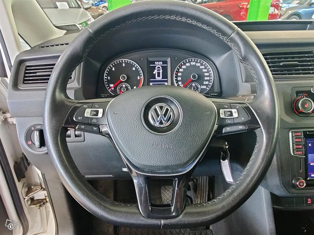 Volkswagen Caddy Maxi 6