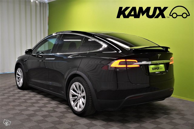 Tesla Model X 5