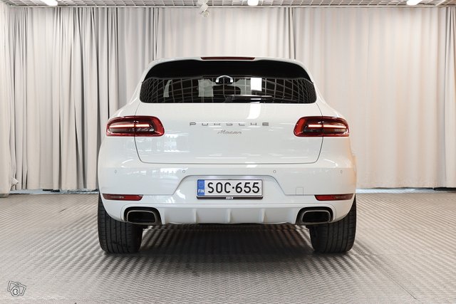 Porsche Macan 6