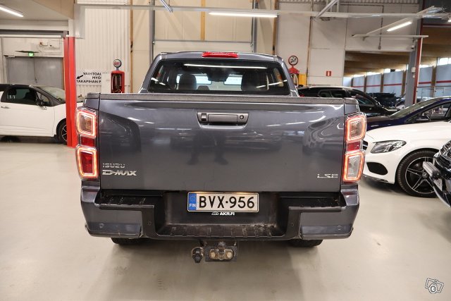 Isuzu D-Max 5