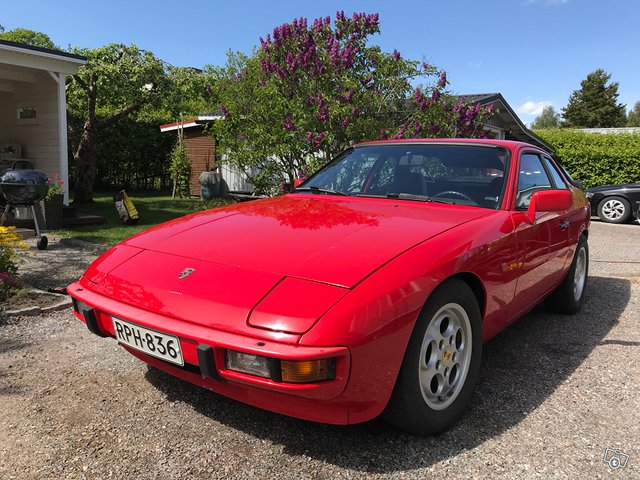 Porsche 924 2