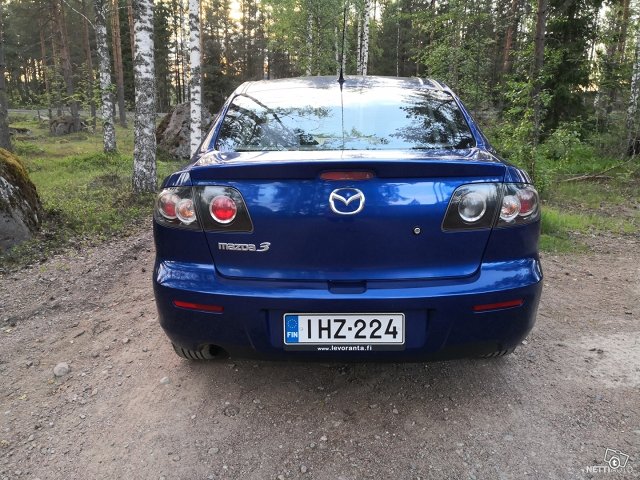 Mazda 3 4
