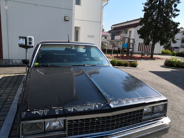 Chevrolet El Camino 2