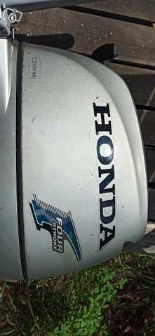 Vähän käytetty 8hp Honda perämoottori, kuva 1