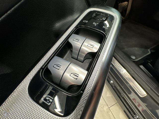 Mercedes-Benz EQE 18