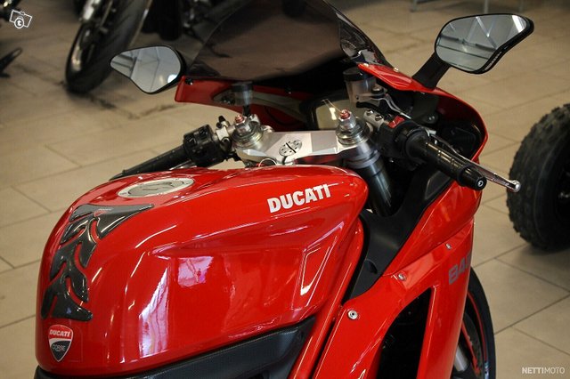 Ducati 848 5