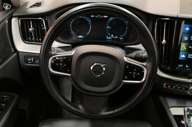 Volvo XC60 16