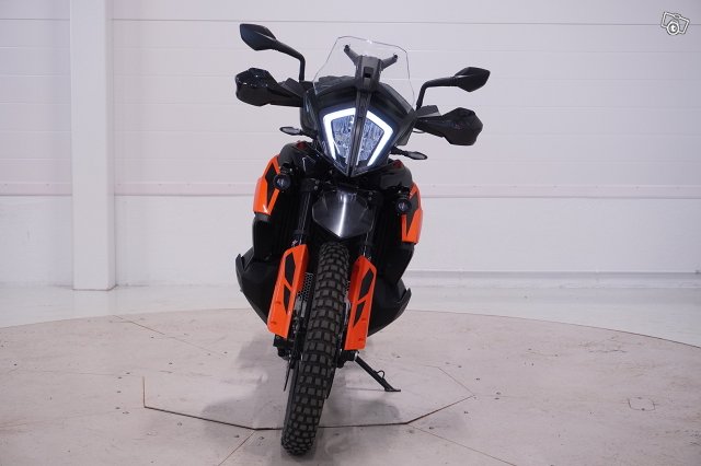 KTM 790 ADVENTURE 8