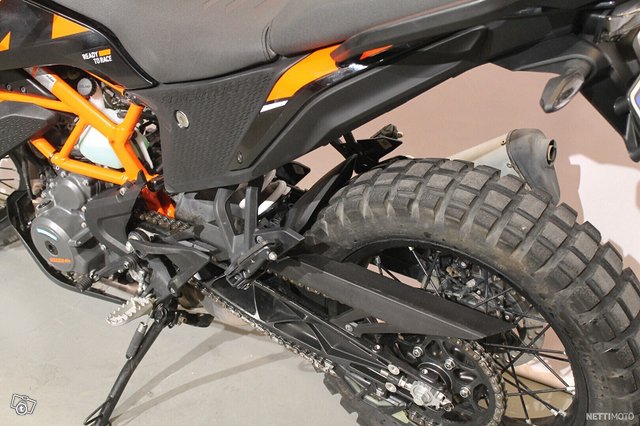 KTM 390 6