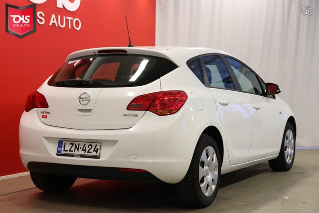 Opel Astra 13