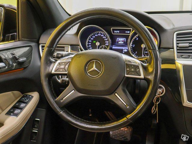 Mercedes-Benz GL 4
