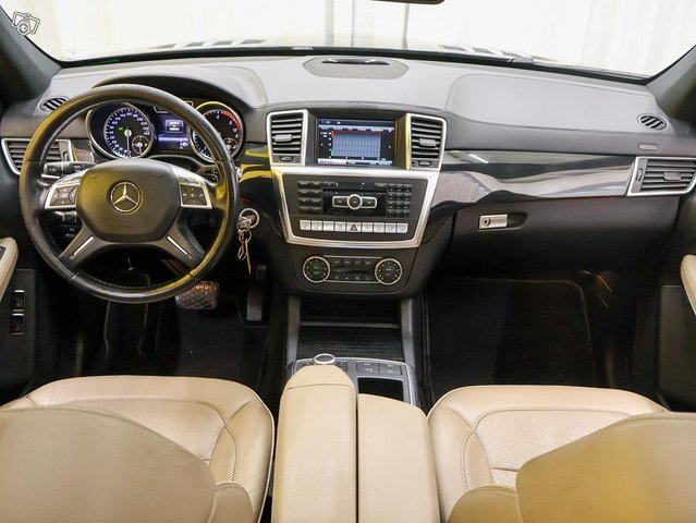 Mercedes-Benz GL 12