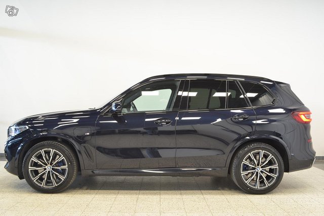 BMW X5 8