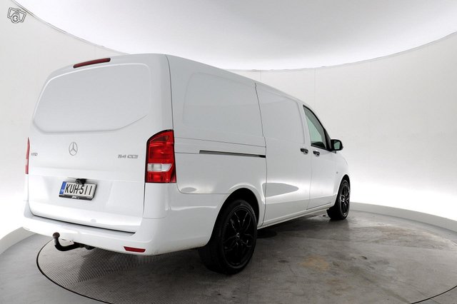 Mercedes-Benz Vito 21