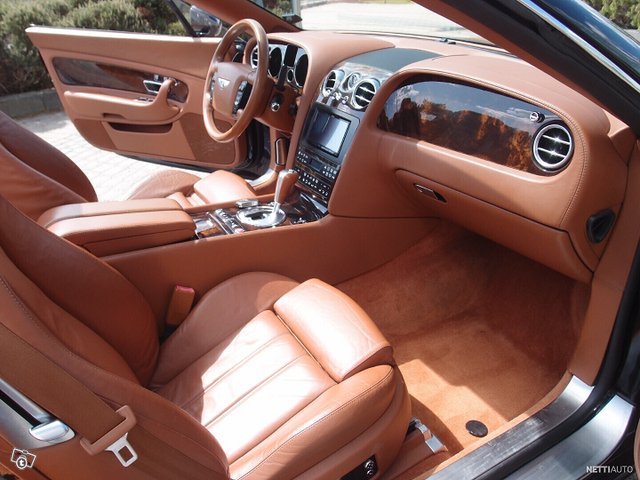 Bentley Continental 11