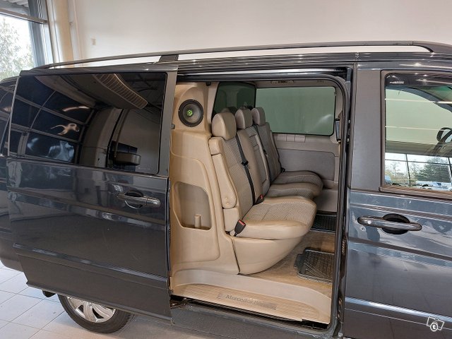 Mercedes-Benz Viano 21