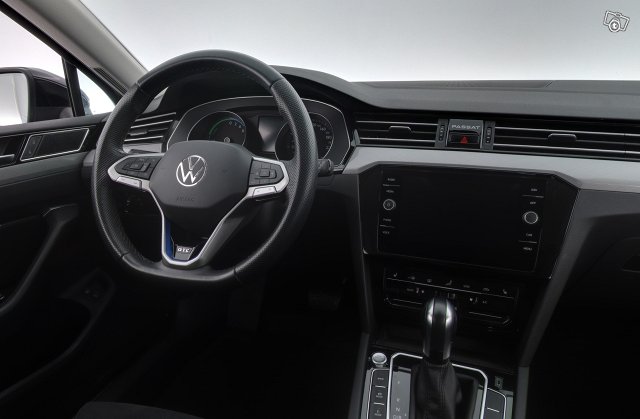 Volkswagen Passat 12