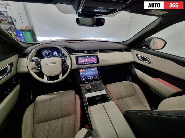 Land Rover Range Rover Velar 12