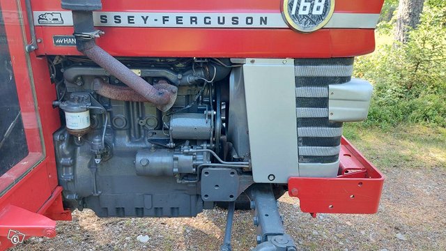 Traktori Massey Ferguson 168 5